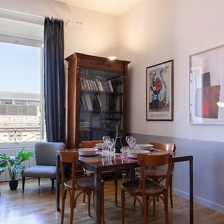 アパート As Feel - Vittorio Colorful Design